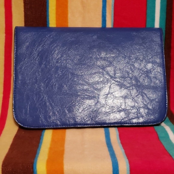 !! PRICE DROP!! Studded clutch/shoulder bag. - Picture 4 of 5